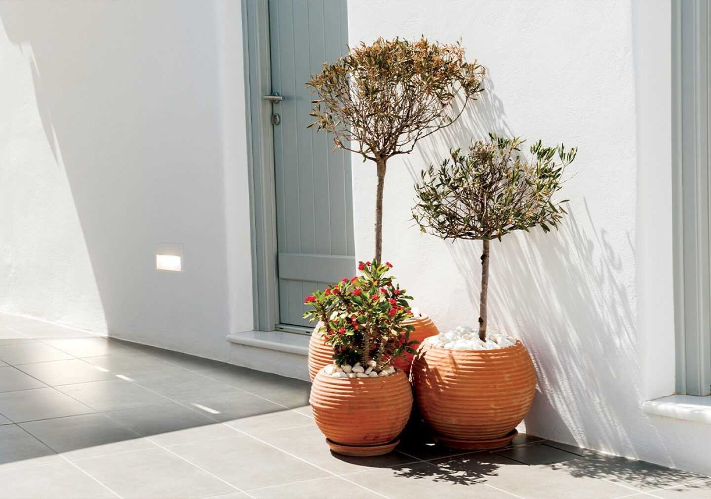vera-e241w-fotistiko-eksoterikou-xorou-garage-outdoor-lighting-interior-oikos-terzis-chania.jpg