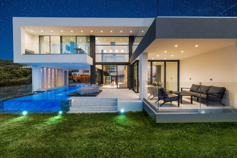 THE PARADISE HILL VILLA