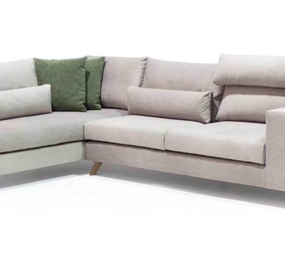 THE LIONEL SOFA