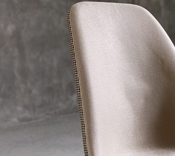 ΚΑΡΕΚΛΑ ΤΡΑΠΕΖΑΡΙΑΣ LILY