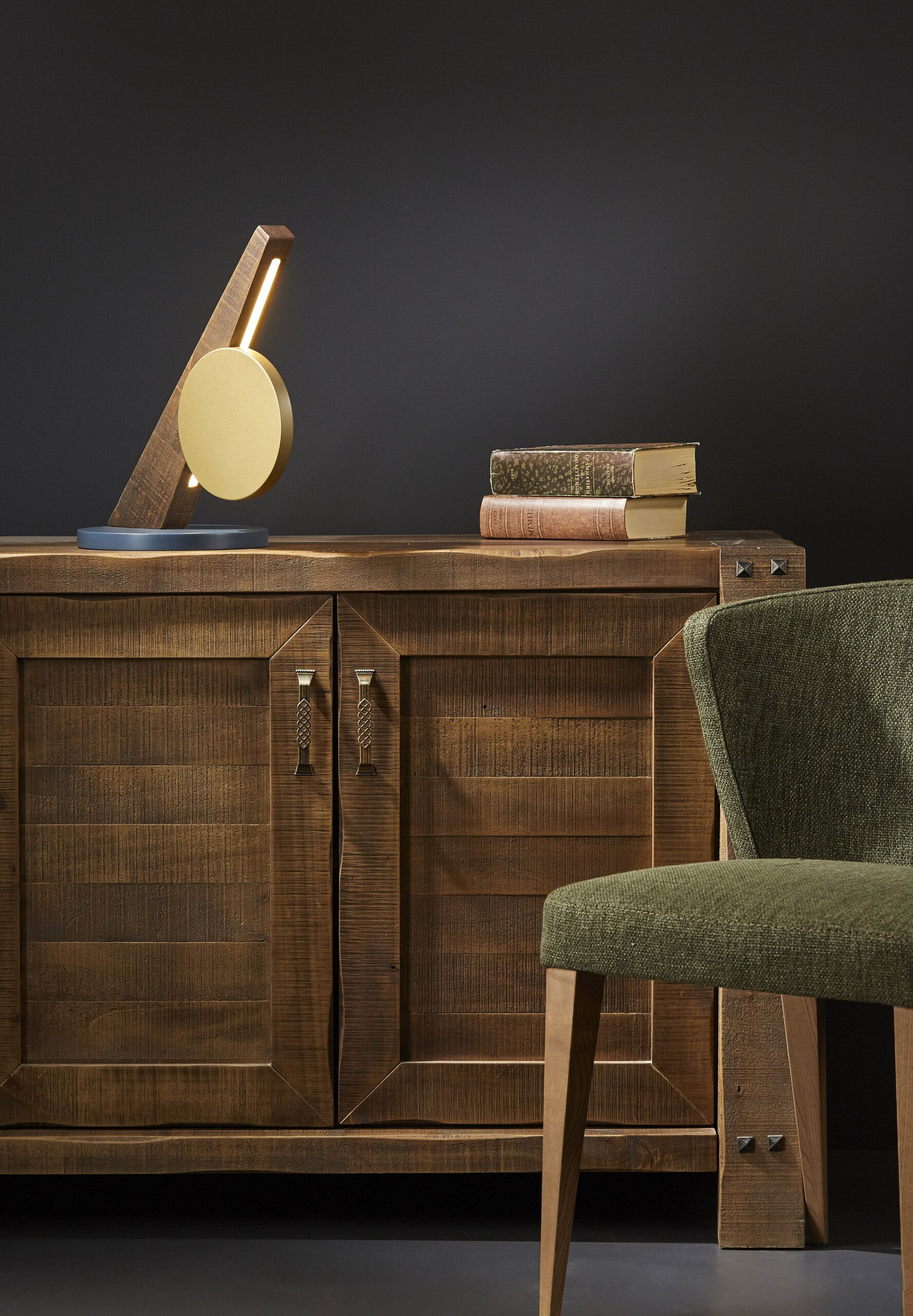 THE KIADEN TABLE LAMP